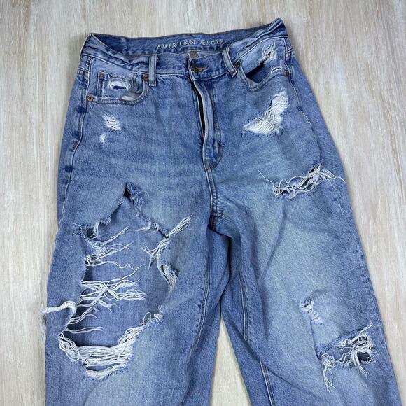 American Eagle Relaxed High Rise Mom Jean Distressed Destroyed Ripped Jeans 4 - Picture 3 of 15